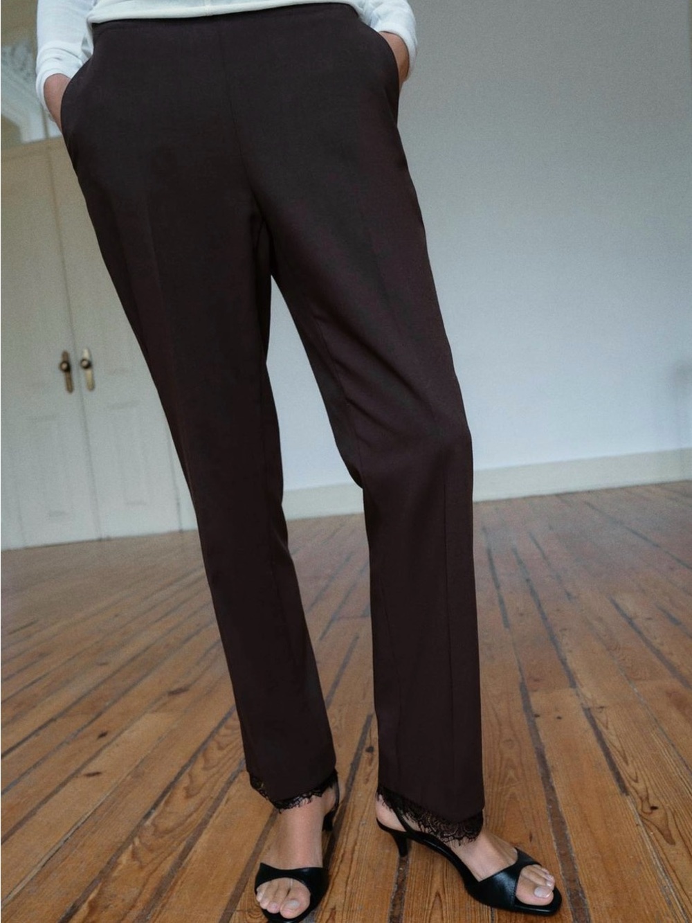 Zara Women's Straight Trousers in Dark Brown